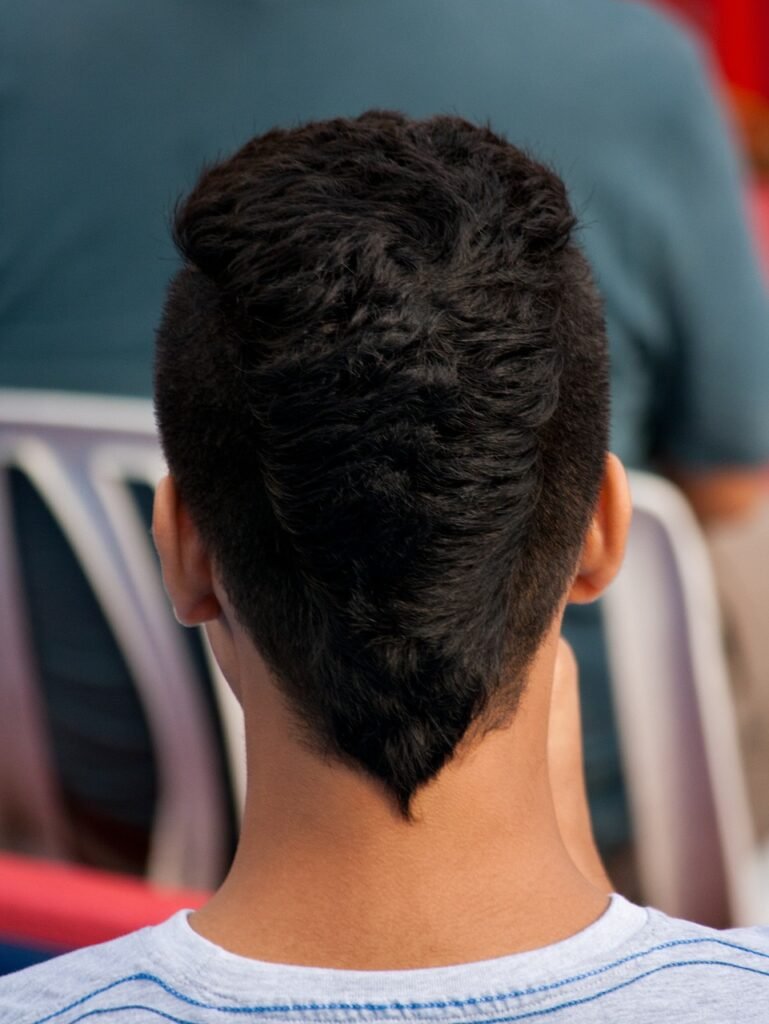 man, haircut, hairstyle-166966.jpg